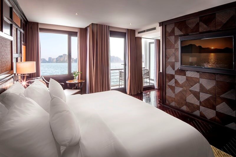 The Ambassador Balcony cabins are equipped with private balconies affording spectacular views of the bay and its limestone karsts.